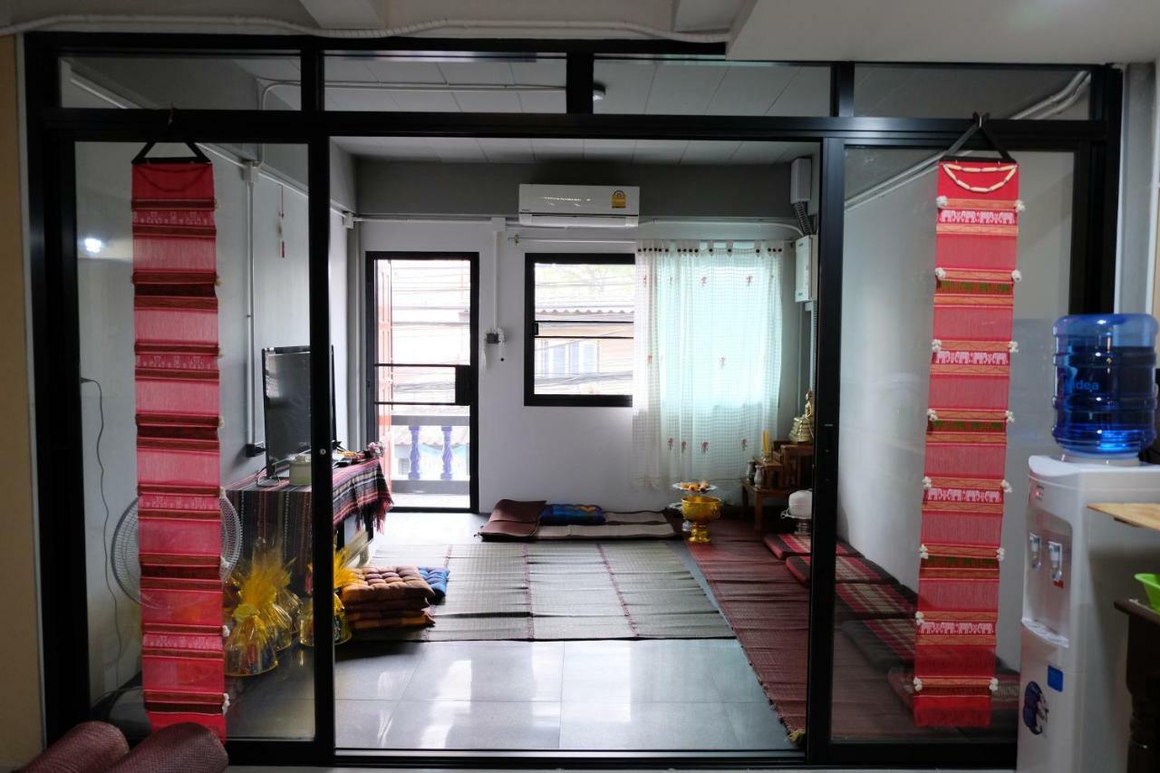 Tangmo House Hostel Chiang Mai Exterior photo