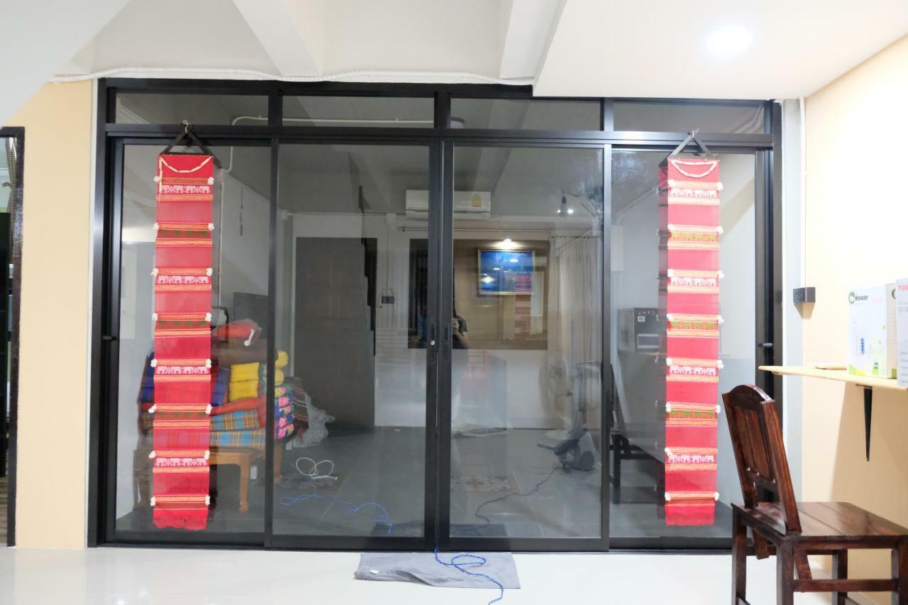 Tangmo House Hostel Chiang Mai Exterior photo
